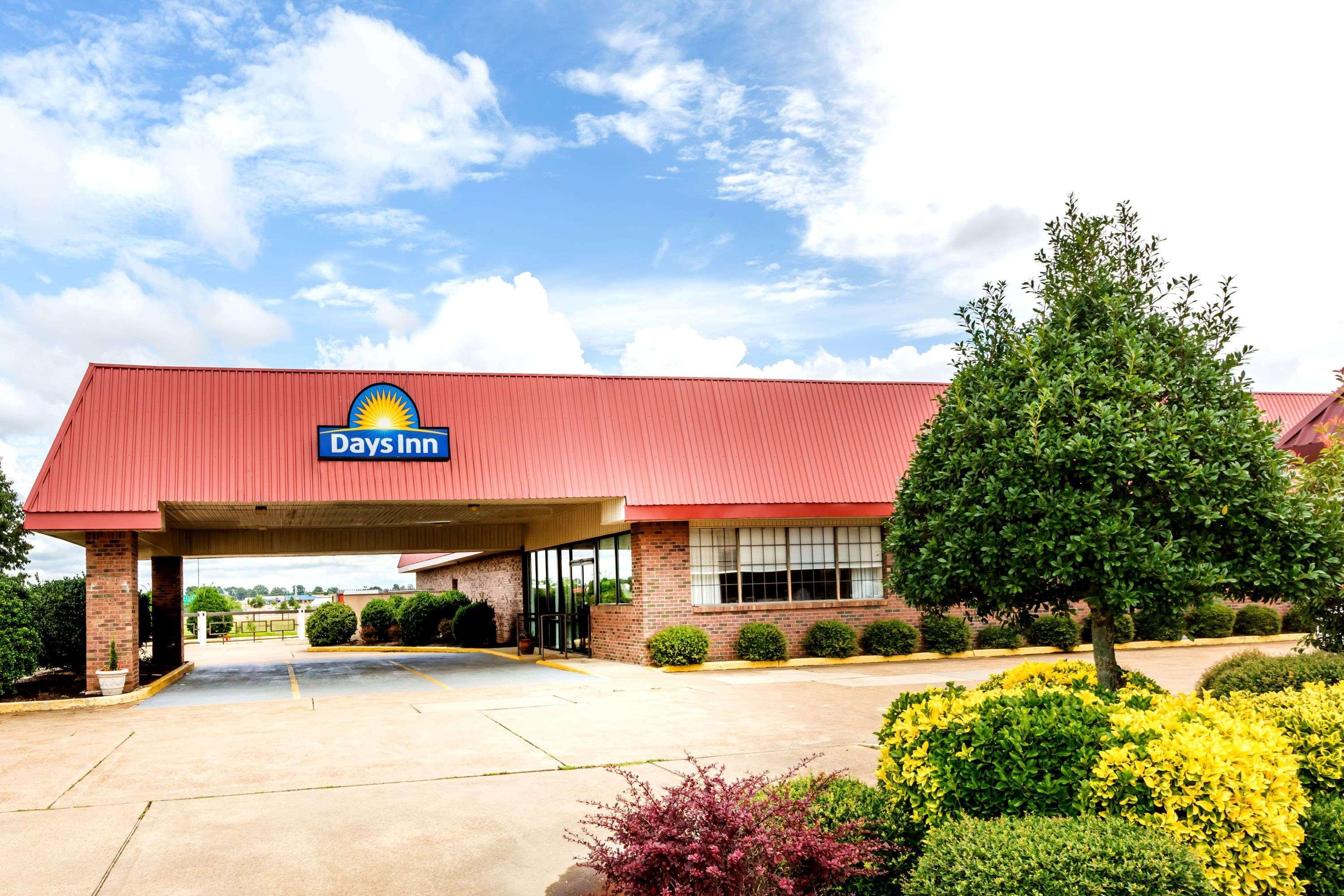Days Inn By Wyndham Batesville Exterior foto