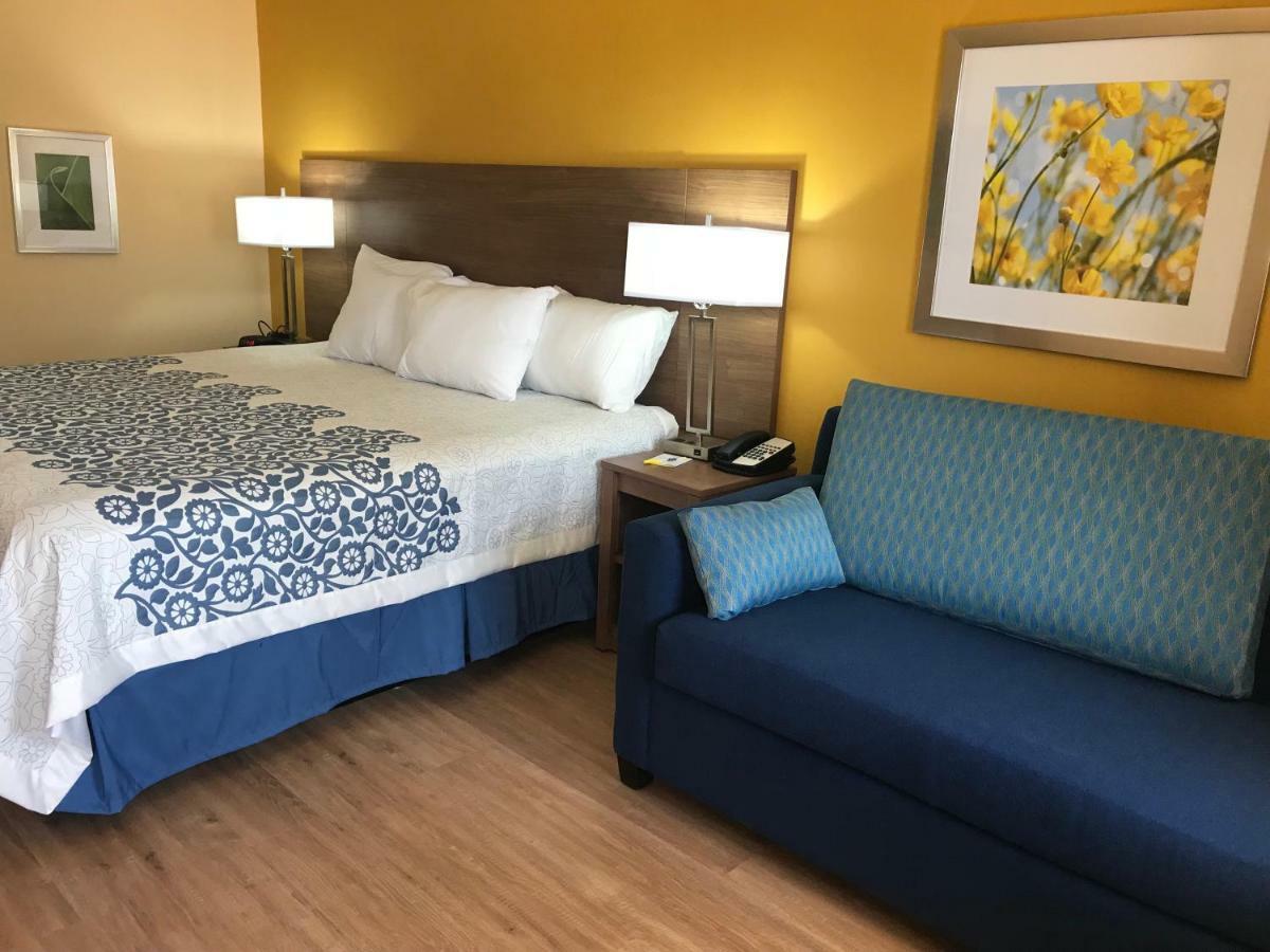 Days Inn By Wyndham Batesville Exterior foto
